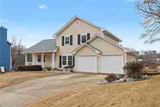 2752 Inverloch Cir - Photo 1 of 1