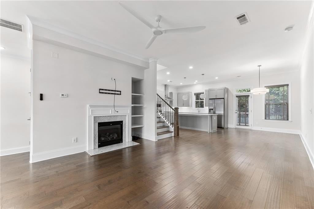 1394 Doublegate Dr Ne - Photo 4 of 49