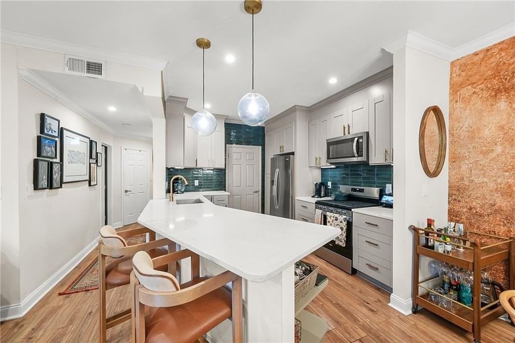 815 Mcgill Park Ave Ne - Photo 5 of 33