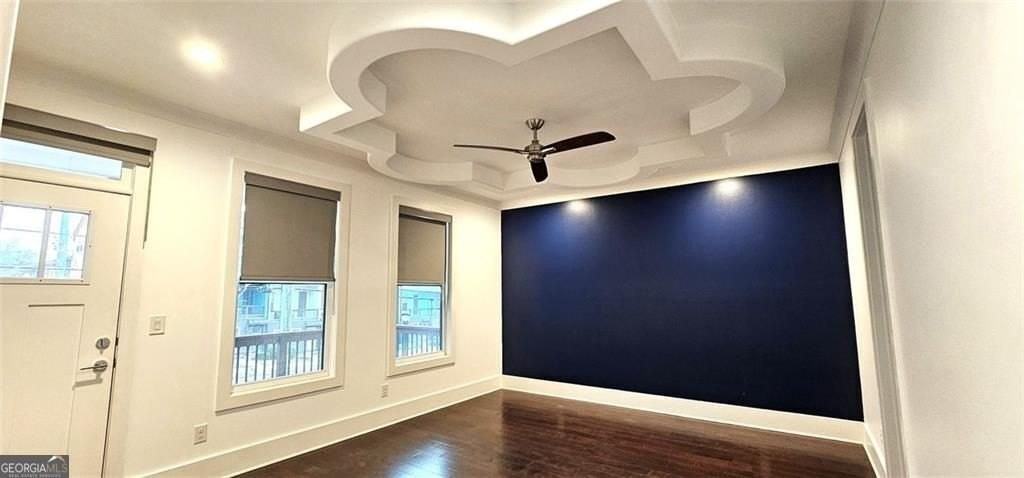 1993 Memorial Dr Se - Photo 4 of 16