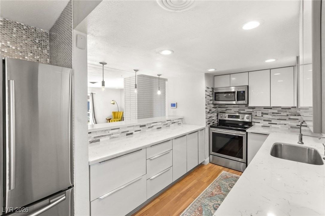 1531 Commanche Dr - Photo 4 of 50