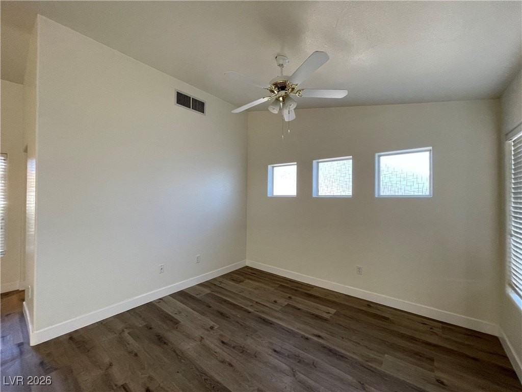 10617 Mission Lakes Ave - Photo 5 of 17