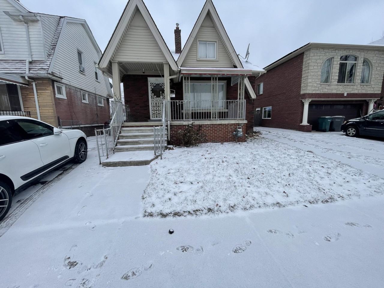 6025 Ternes St - Photo 3 of 36