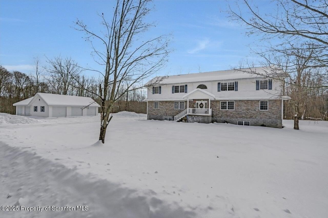 28 Robin Ln - Photo 2 of 41