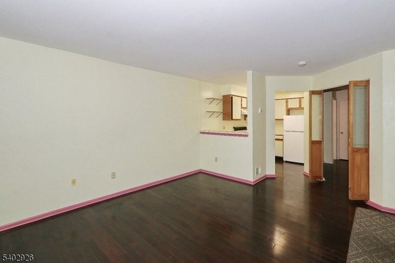 153 Cortland Ln - Photo 3 of 18