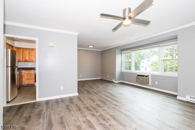 190 Park St - Photo 6 of 31