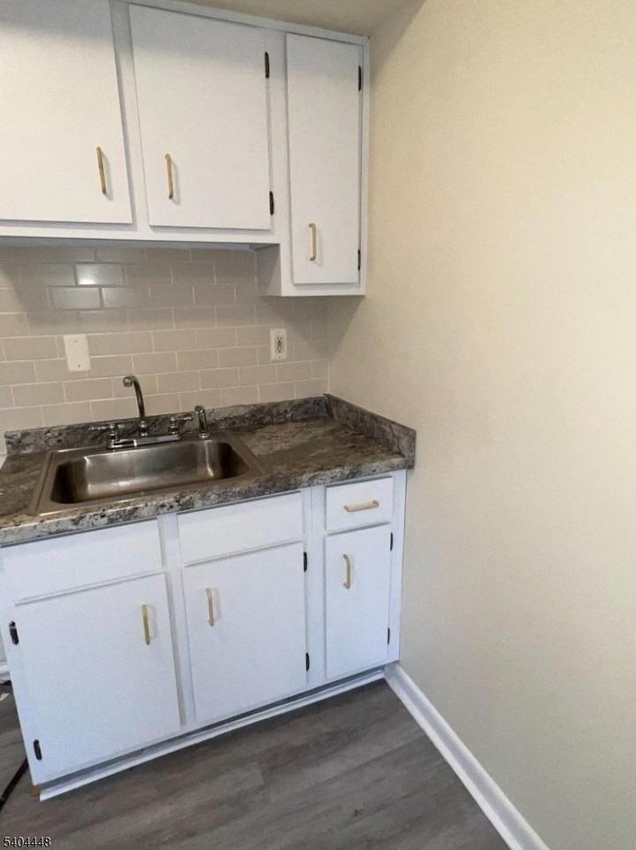 850 Main St - Photo 4 of 6