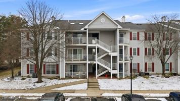 featured image of 12 Kingston Run