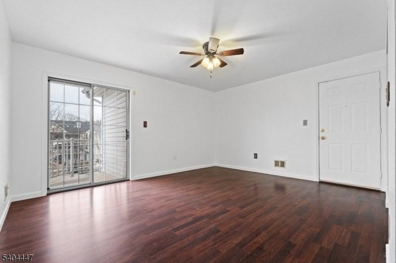 12 Kingston Run - Photo 3 of 22