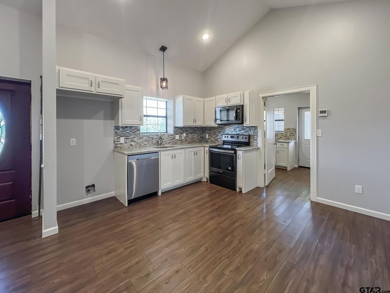 11510 Kitty Hawk Dr - Photo 5 of 21