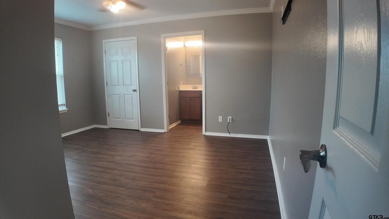 1108 Woodlands Park Dr - Photo 6 of 14