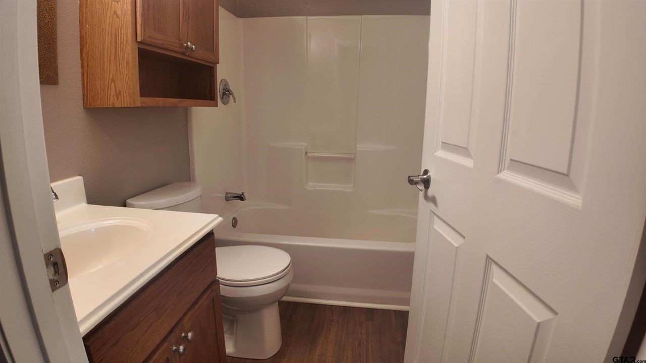 1108 Woodlands Park Dr - Photo 7 of 14