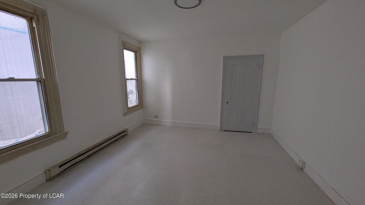 53 S Welles St - Photo 3 of 8