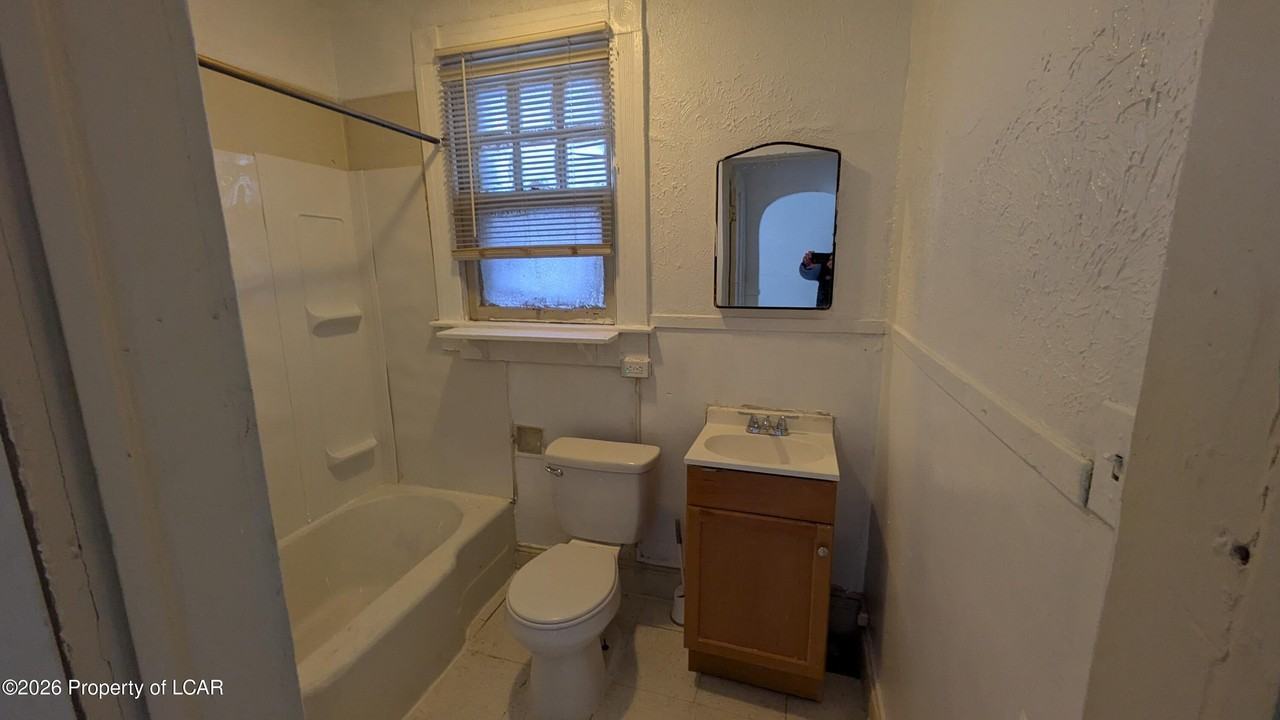 53 S Welles St - Photo 4 of 8