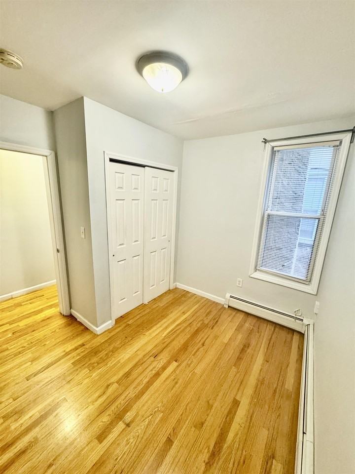 53 Washburn St #3L - Photo 6 of 8