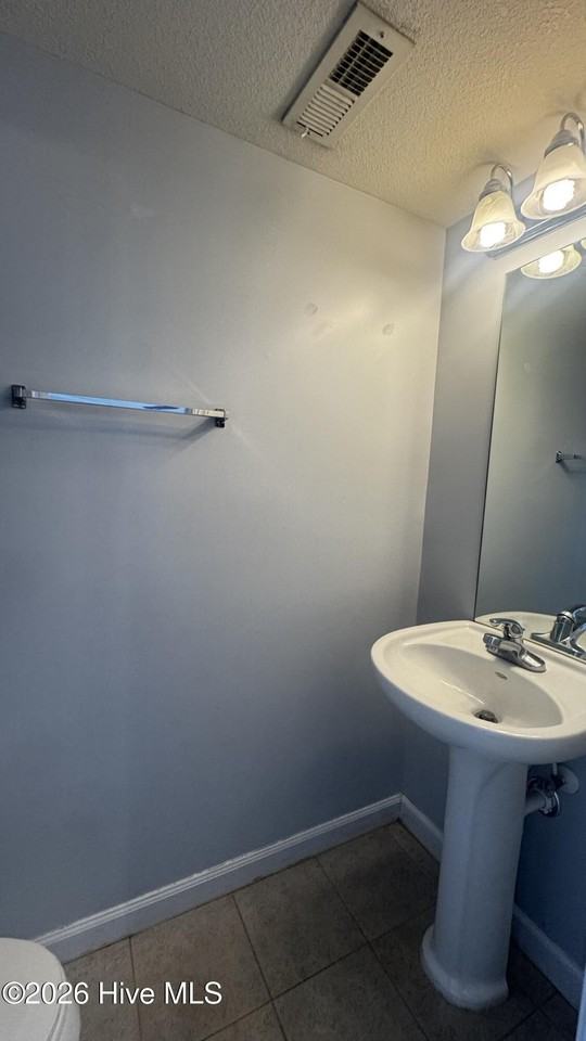 504 Streamwood Dr - Photo 3 of 16