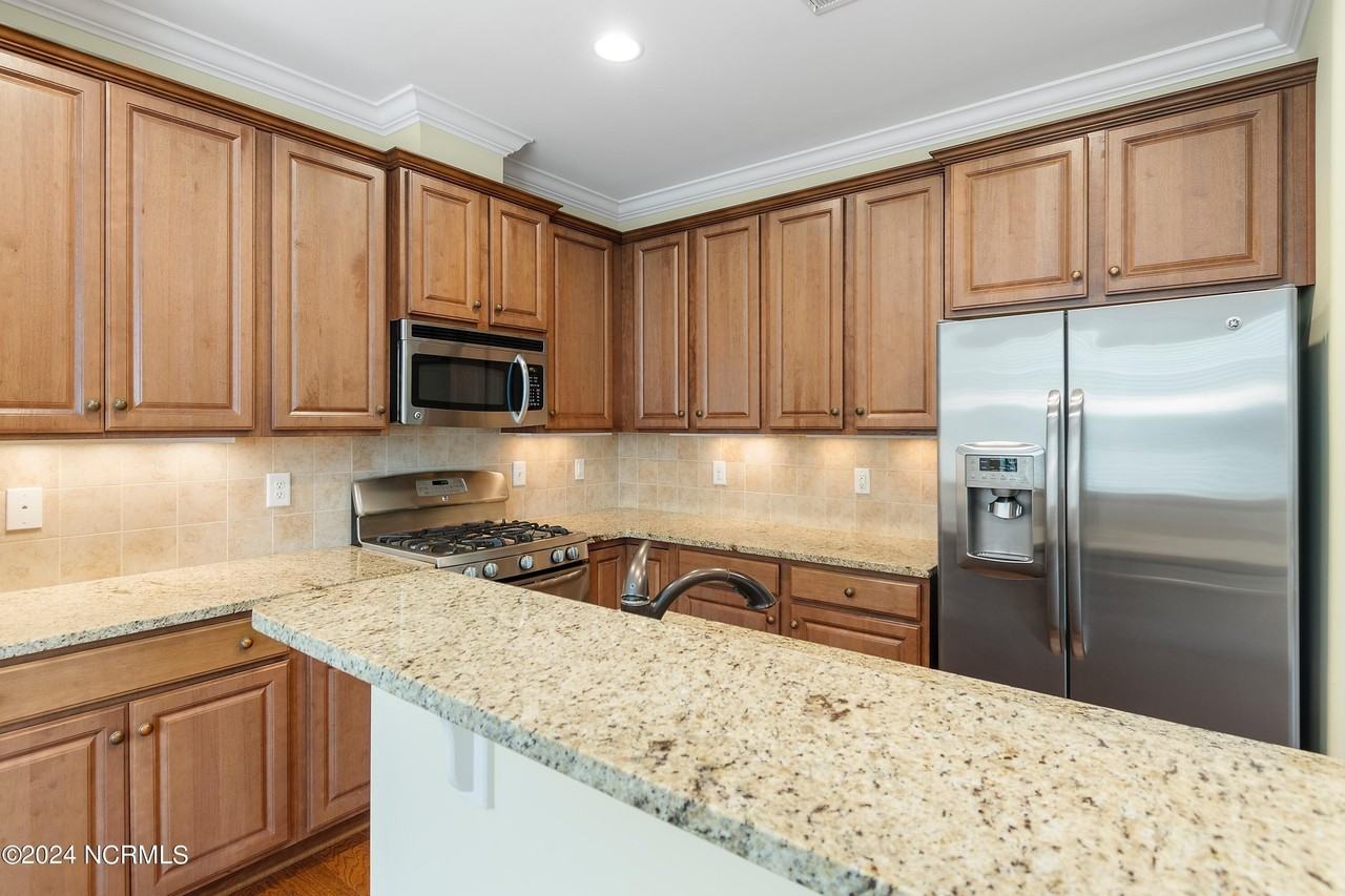 4175 Skeffington Ct - Photo 6 of 29