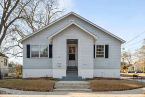 featured image of 503 E 5th St