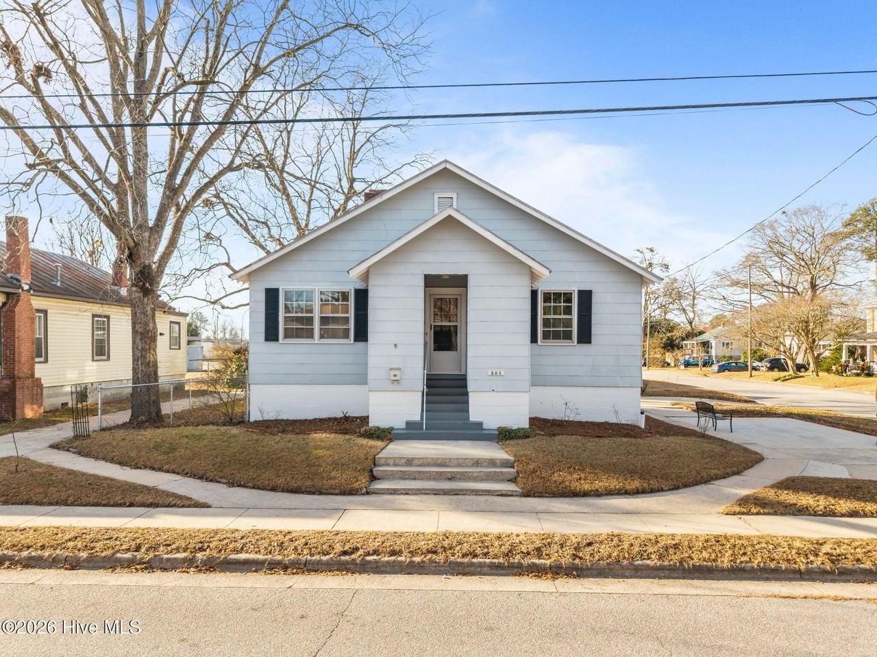 503 E 5th St - Photo 6 of 47