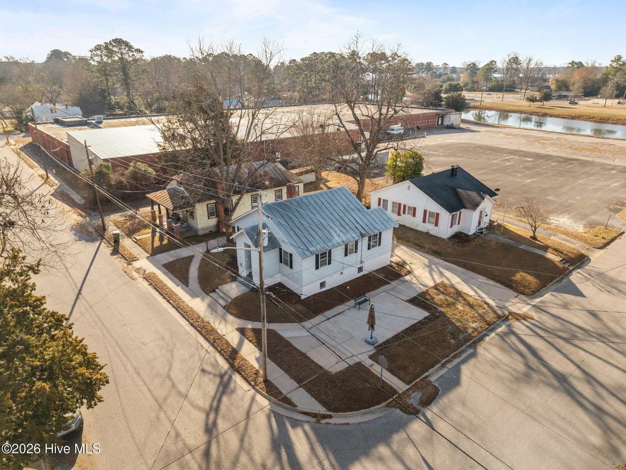 503 E 5th St - Photo 7 of 47