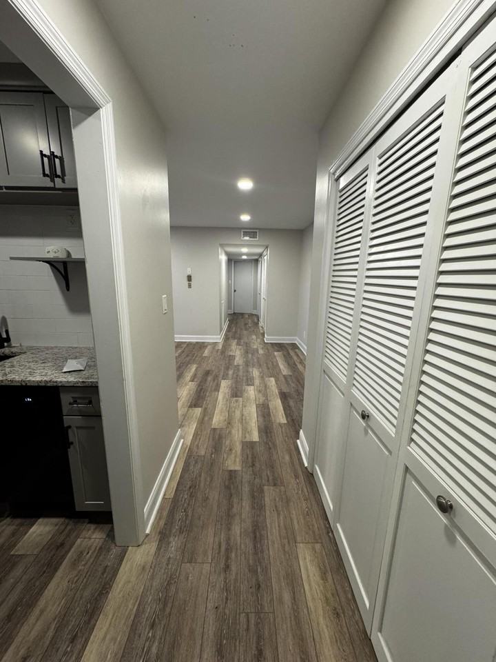 175 Malabu Dr Apt 44 #44 - Photo 4 of 22