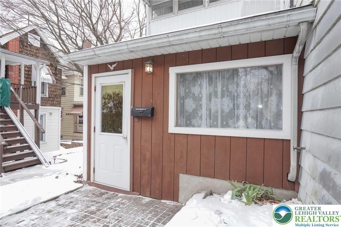 543 Hazle St - Photo 4 of 28