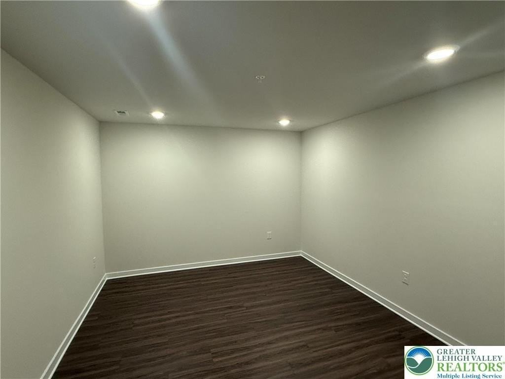 7676 Clayton Ave - Photo 3 of 11