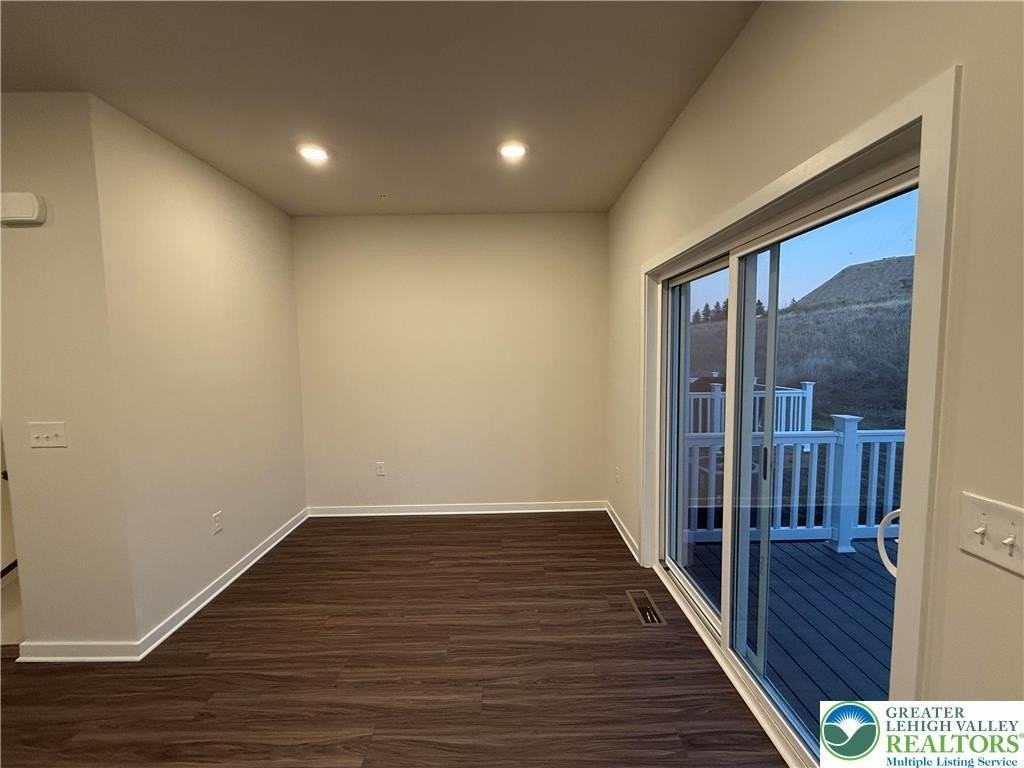 7676 Clayton Ave - Photo 7 of 11