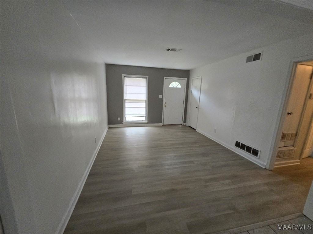 204 W Park Ave - Photo 4 of 10