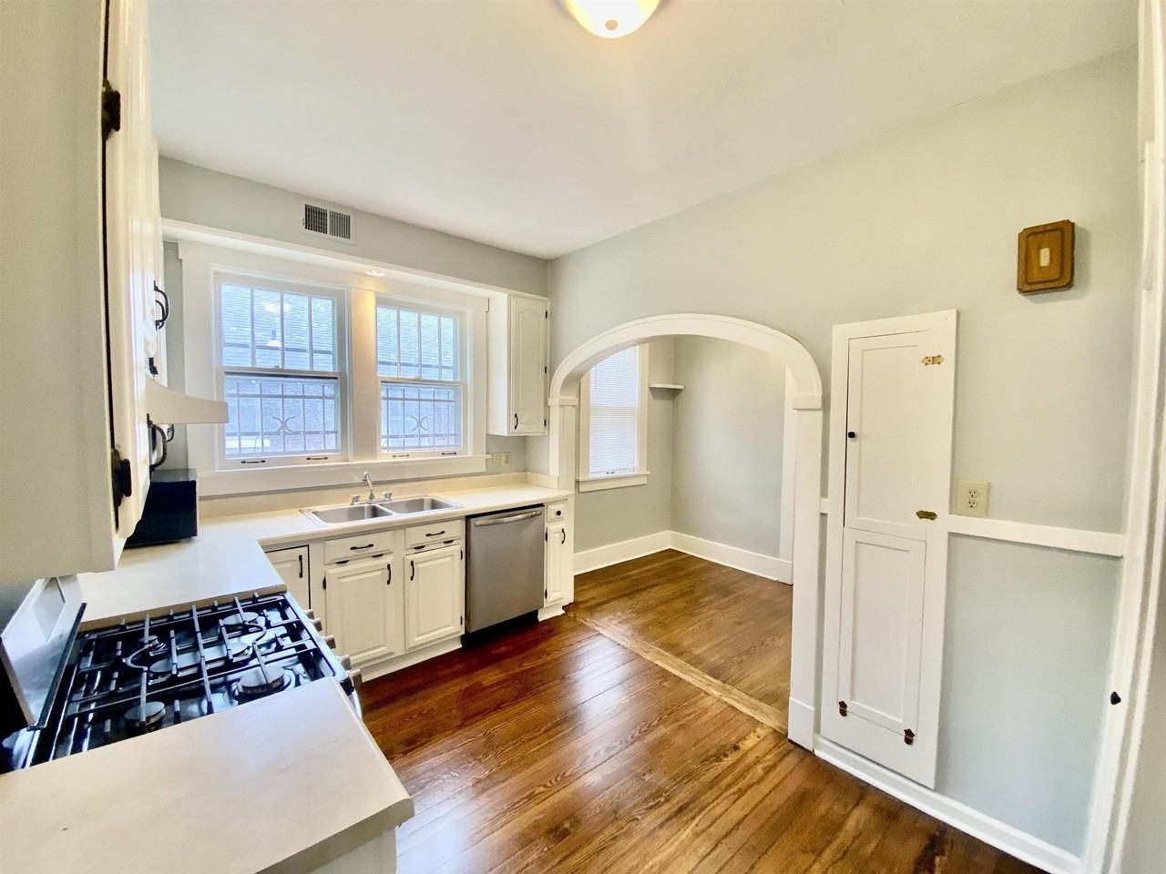 2307 Evelyn Ave - Photo 5 of 16