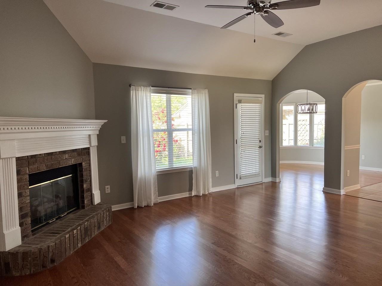 455 Lewis Fairway Cir - Photo 5 of 24