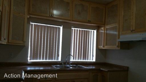 1435-1439 1/2 Albany St. - Photo 2 of 17