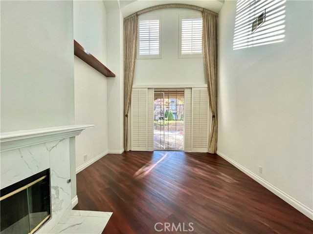 24812 Avignon Dr - Photo 2 of 8