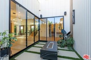 4708 Noble Ave - Photo 2 of 8