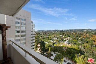 875 Comstock Ave #18A - Photo 4 of 8