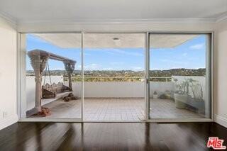 875 Comstock Ave #18A - Photo 6 of 8