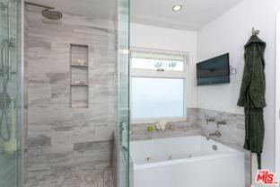 2211 Canyon Dr - Photo 1 of 1