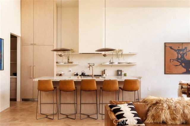 354 5th Ave - Photo 2 of 8