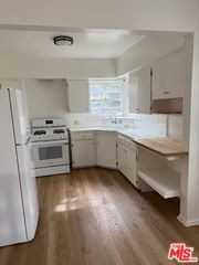 4434 Grand View Blvd - Photo 3 of 8