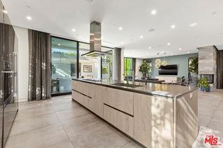 853 N Kilkea Dr - Photo 5 of 8