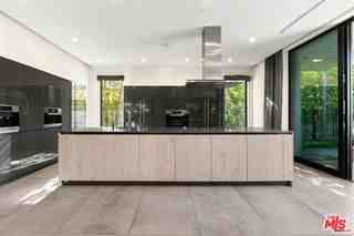 853 N Kilkea Dr - Photo 6 of 8