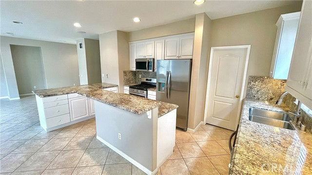 17543 Nutwood Dr - Photo 7 of 8