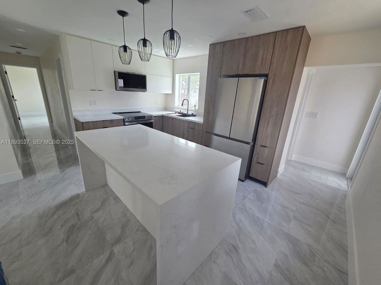 2615 Nw 62nd Ave #2615 - Photo 5 of 8