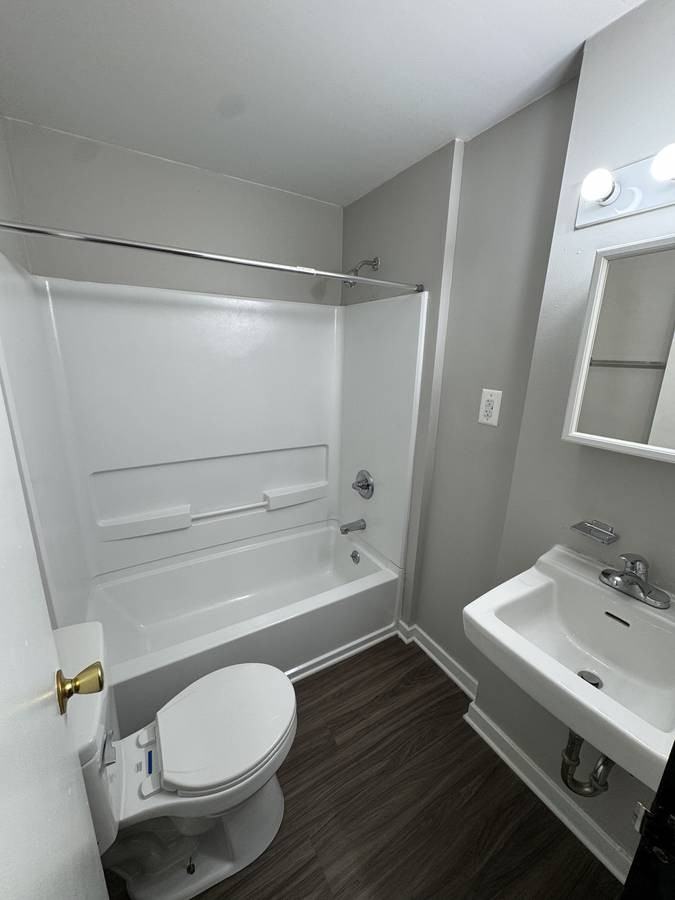 4723 Walnut St #401 - Photo 3 of 4