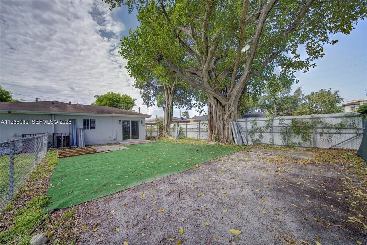 2243 Nw 61st St #2243 - Photo 4 of 8