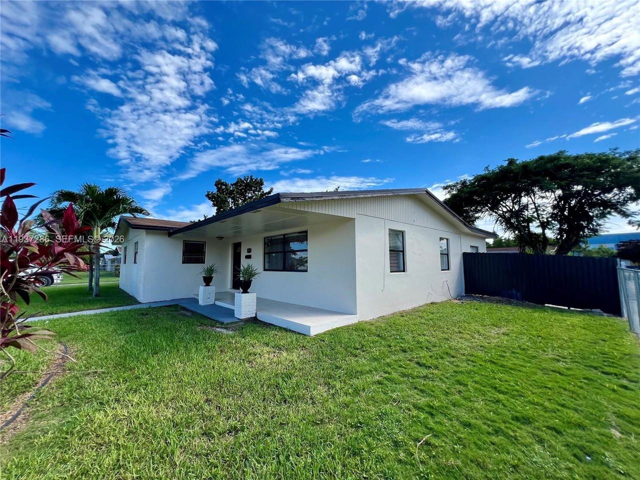 11950 Sw 199th St #1 - Photo 2 of 8