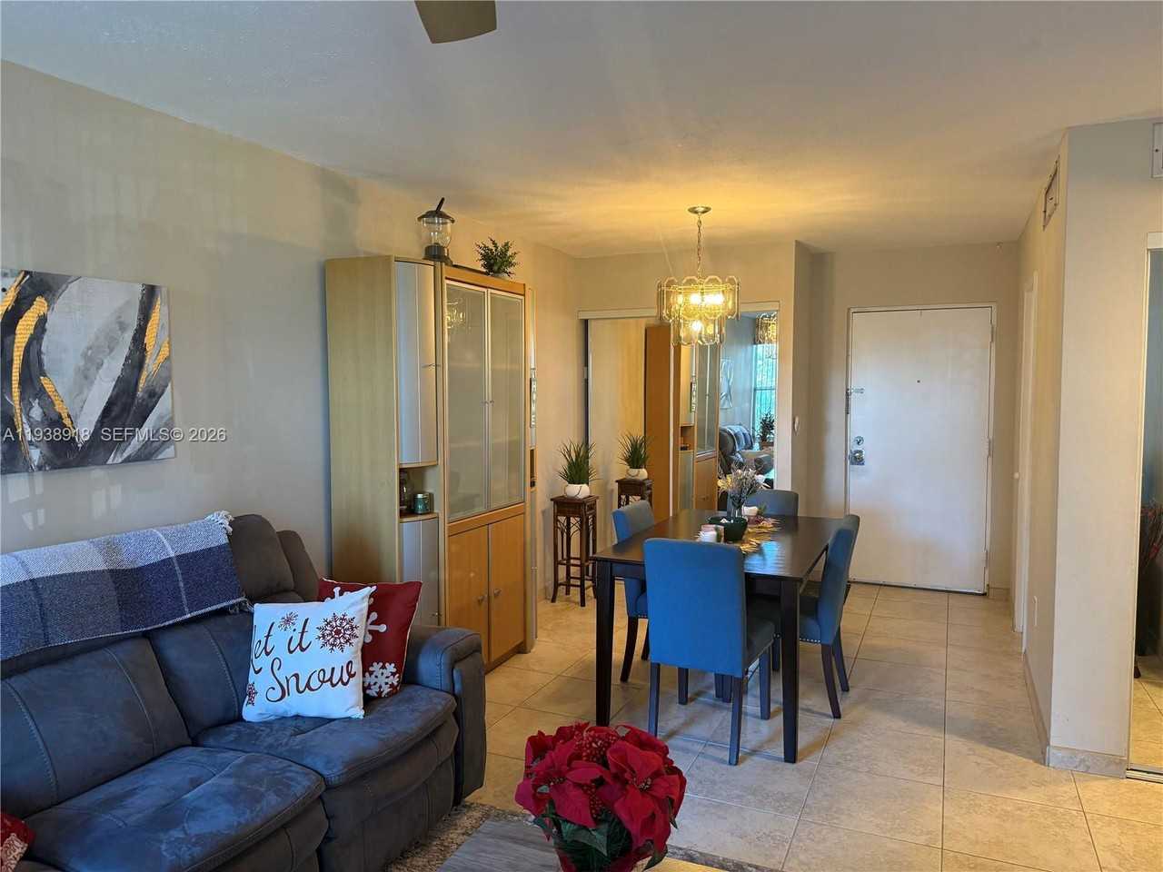 17620 Atlantic Blvd #518 - Photo 3 of 8