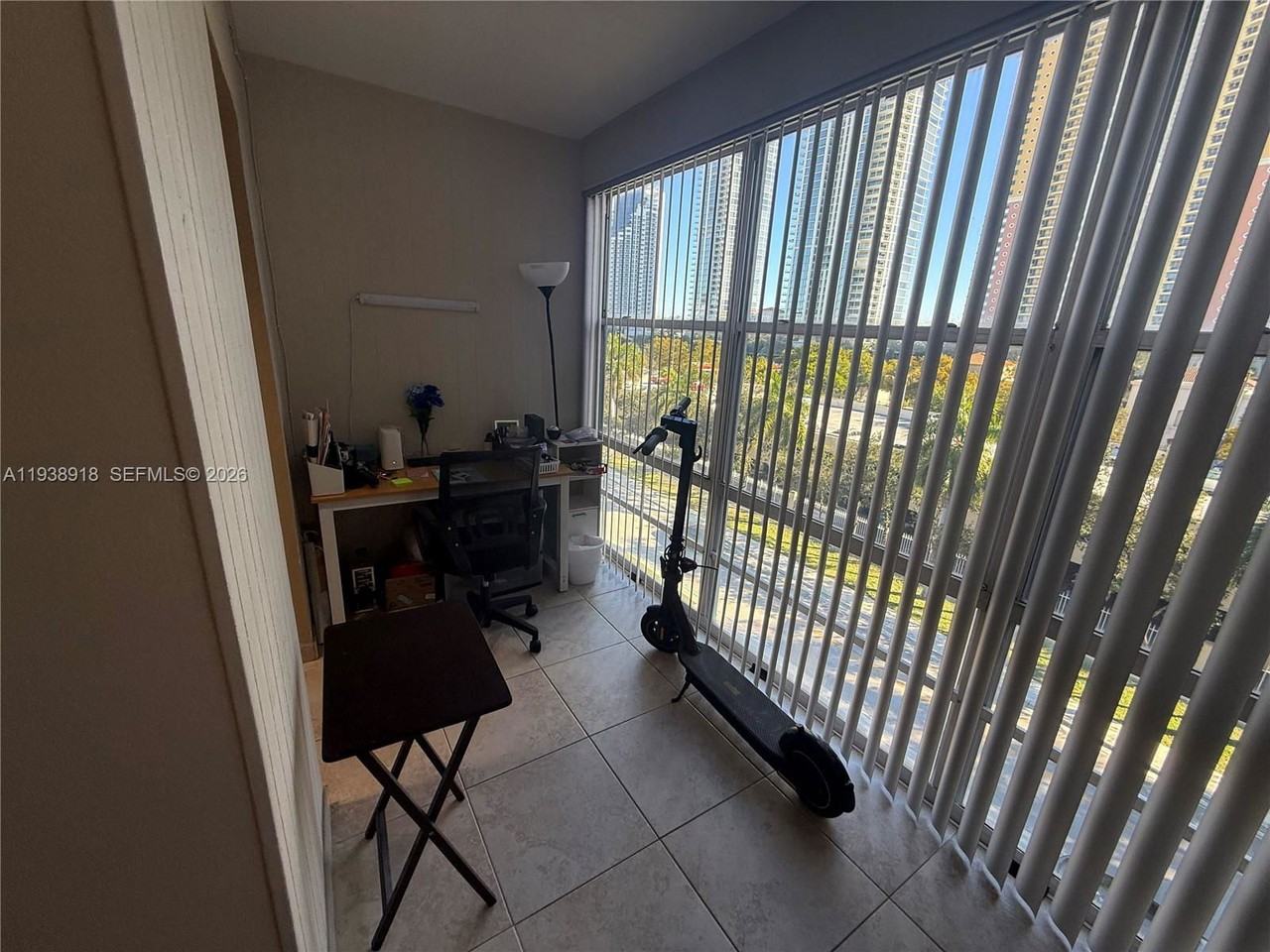 17620 Atlantic Blvd #518 - Photo 5 of 8