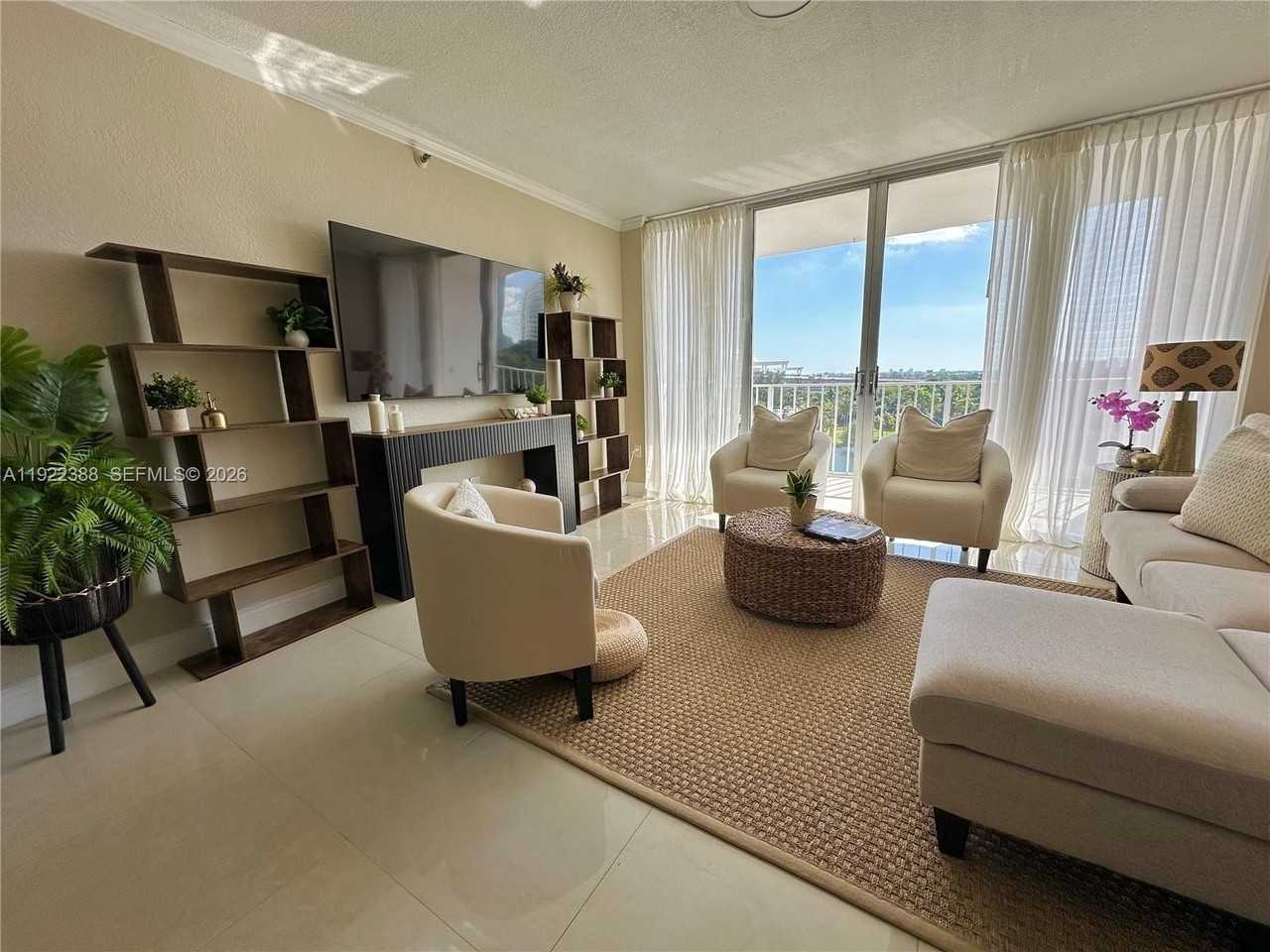 1700 Nw North River Dr #907 - Photo 4 of 15