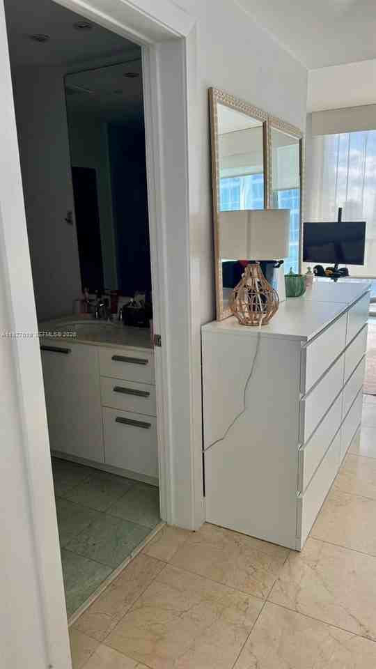 1050 Brickell Ave #3212 - Photo 7 of 25